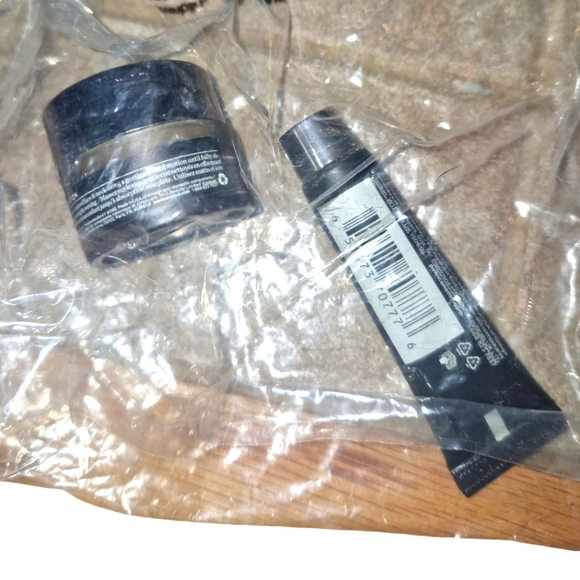 Perricone MD Cold Plasma Plus Set - Picture 2 of 4